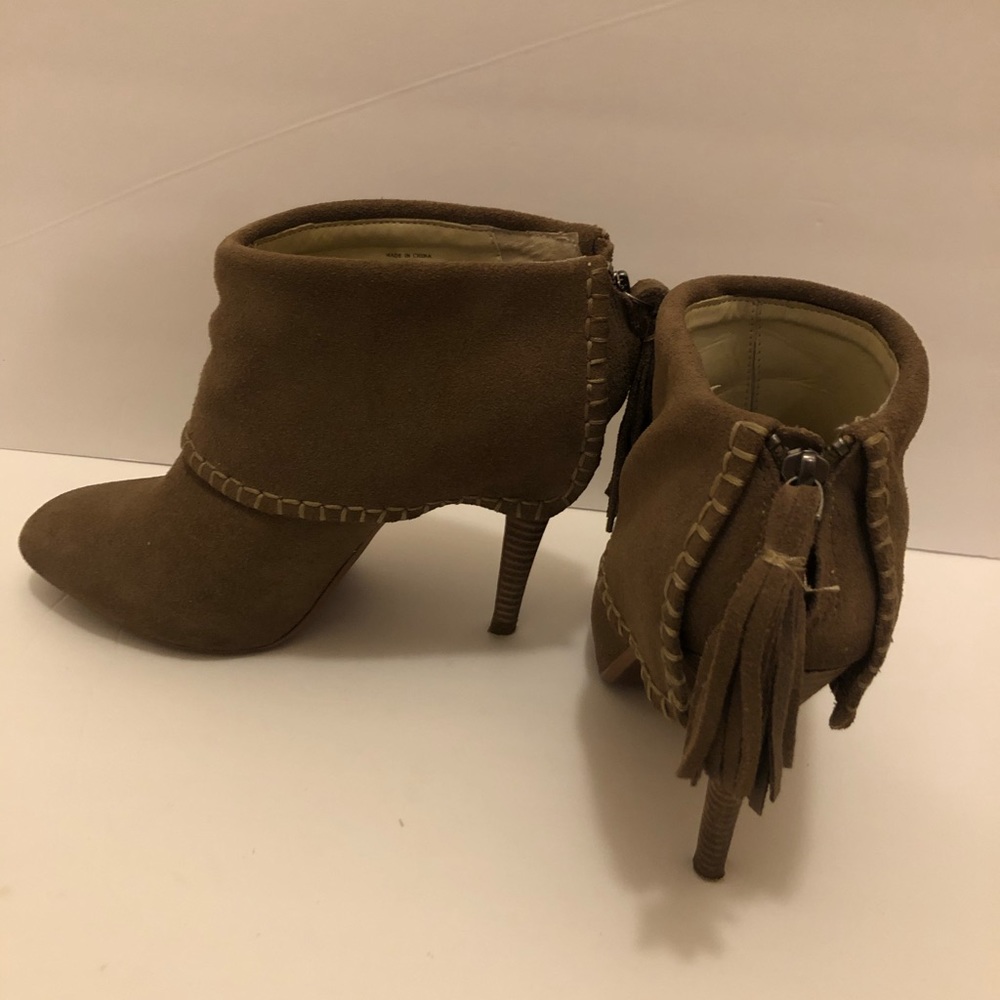 Maxstudio Camel Booties size 10